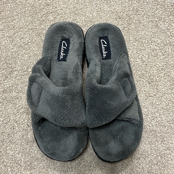 Clarks Fur Grey Slide Slippers Size 6 - Picture 2 of 6